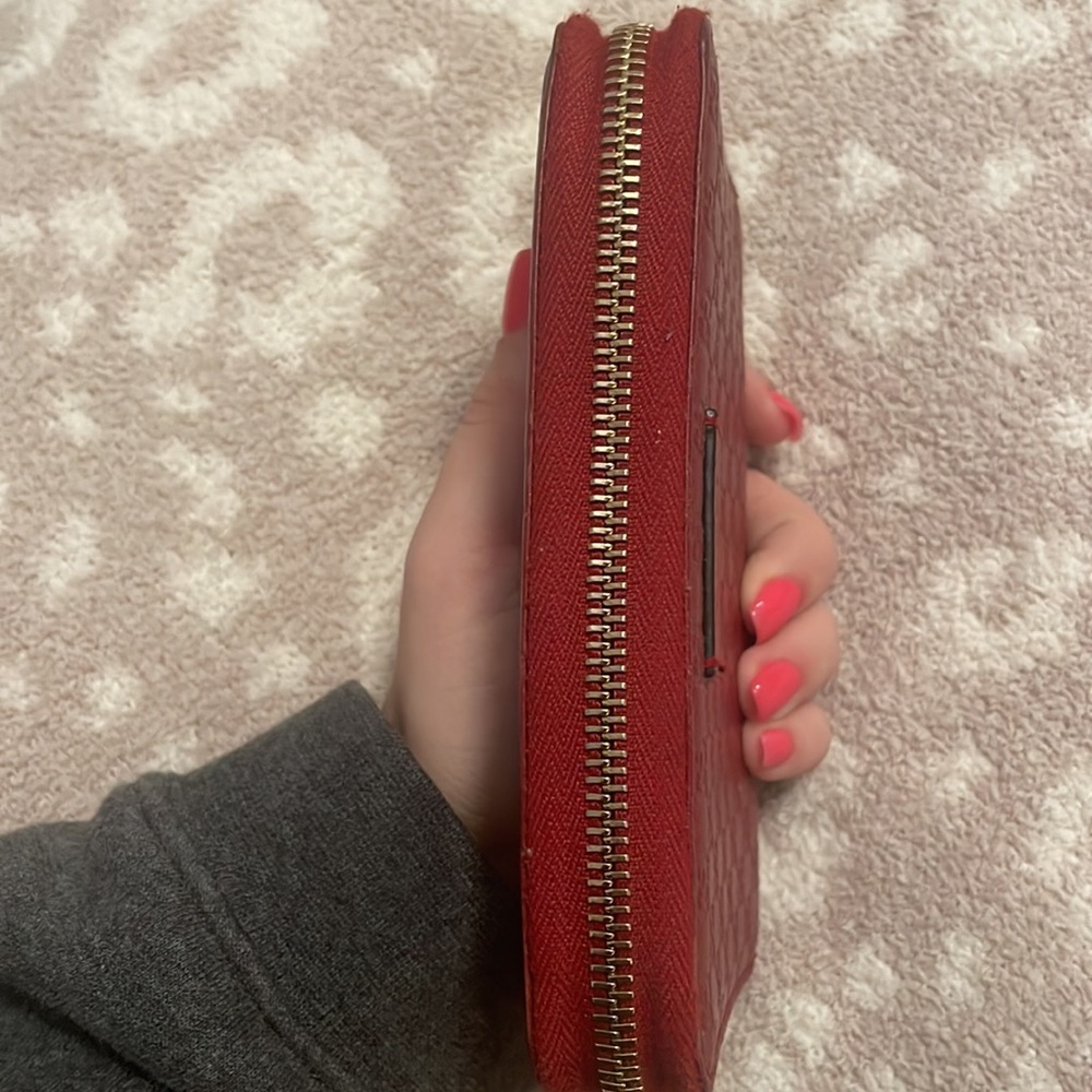 Authentic Gucci Wallet - Picture 8 of 8